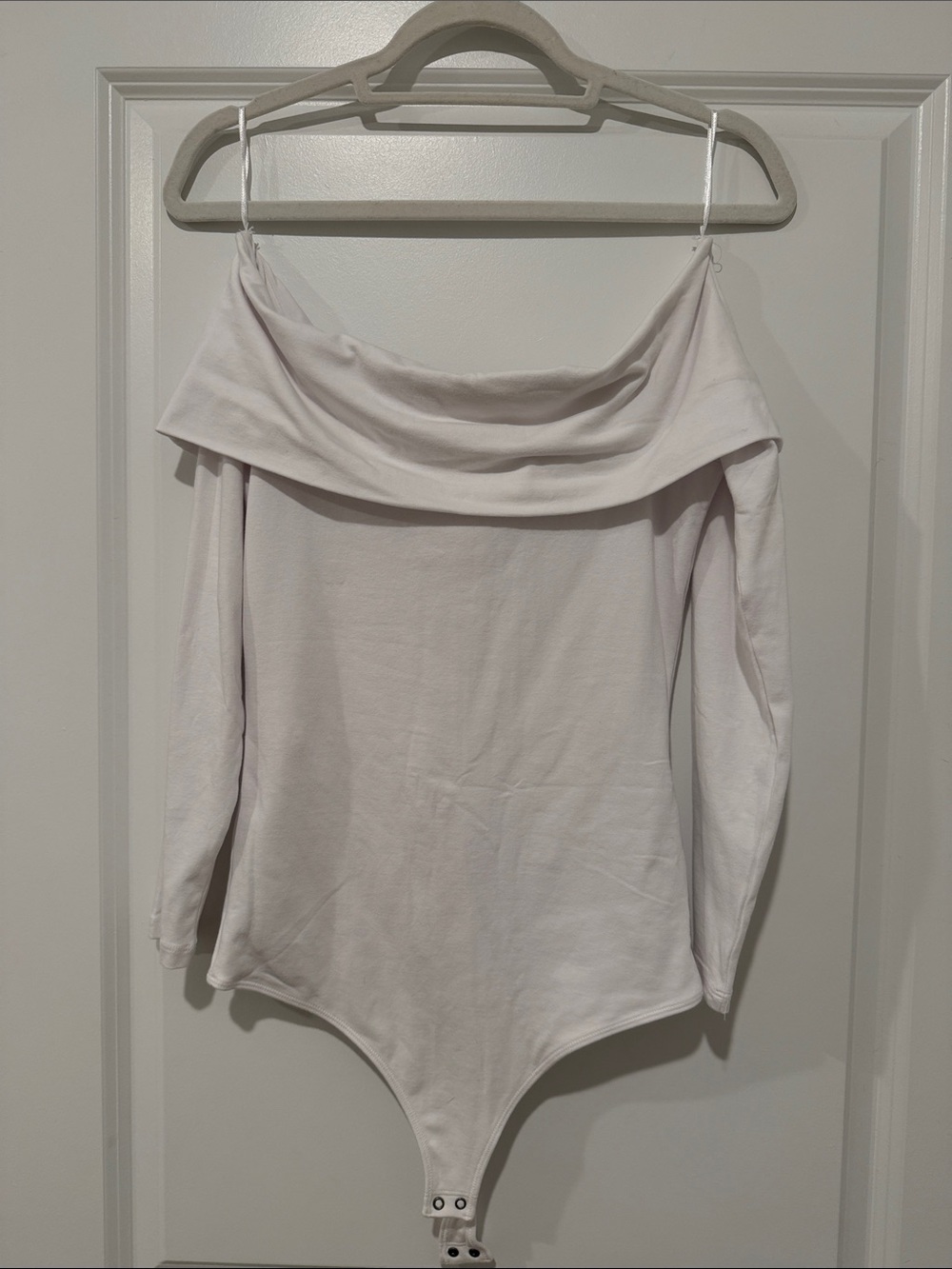 Abercrombie & Fitch Off-Shoulder Long-Sleeve Bodysuit White